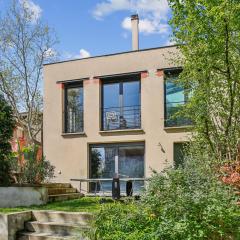 House in city center with terrace garden and parking