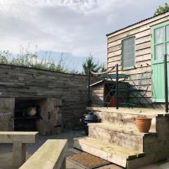 Shepherd’s Hut with complete privacy