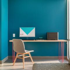 avid hotel Oak Creek by IHG