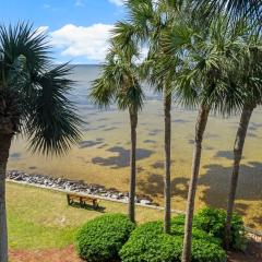 Sandestin Bayfront Studio with balcony and breathtaking views