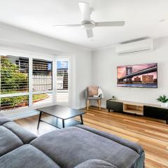 Pet Friendly 3 bedroom house with large backyard