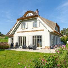 Landhaus Max in Moritzdorf - Luxus unter Reet mit Seeblick, Kamin, Sauna