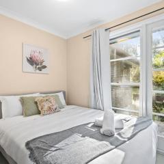 Cozy Room in Pymble Sleeps 2