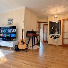 Serenity Retreat with 10 Min to City and Airport