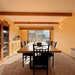 Tranquil Sunlit Retreat close to CBD and Airport