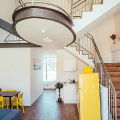 Fantastic Loft with Balcony