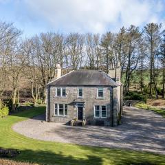 The Farmhouse - Countryside Escape with Hot Tub