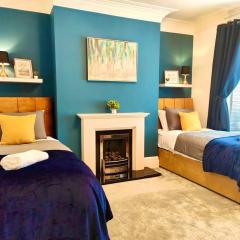 4BR Free Parking Wi-Fi, Long Stays-Business-Families, Wakefield