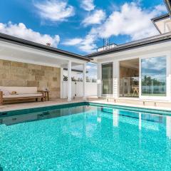 Aquarium - beachfront Pottsville home with pool