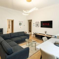 Stylish 2 Bed Flat in Holland Park/ Notting Hill