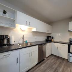 2 Bedroom 2 Bath Apartment Near Mayo, Park Free!