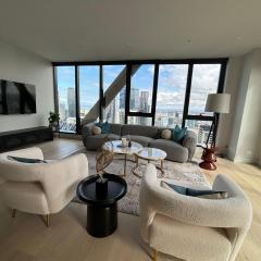 Paragon Apartment Penthouse Amazing Views, Spacious & Great Location