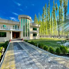 Skardu Saraye Hotel & Resort