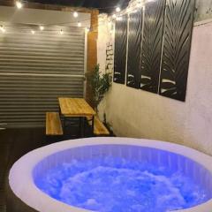 Cabin of Light - Hot Tub, Sauna, Massage Chair, BBQ, Games, Beach