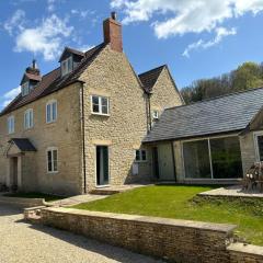 Luxury farmhouse in secluded Cotswold valley