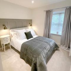 Yarm Luxury Apartments - Bank House - private gated carpark