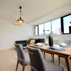 Luxes - 10 min Hiroshima Station & 2BR Up to 10p & 4 bikes