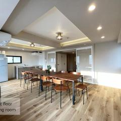 bHOTEL M's lea - Spacious 2 level apartment 4BR for 16 PPL