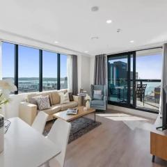 Just Opposite to Sky tower , 2 Bed 2 Bath in CBD