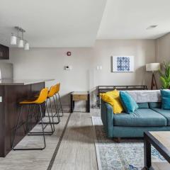 2BR Executive Downtown Apartment by ENVITAE