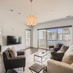 Modern 2BR Condo Walk to all RiNo Attractions