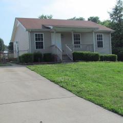 Beautiful cul-de-sac home!!! with a FENCED IN YARD!