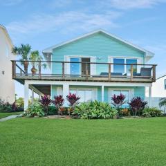Ocean Views Retreat! Renovated Apt with Beach Bikes!
