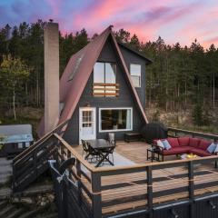 Cedar Mountain Lodge With Hot Tub Views And Wildlife