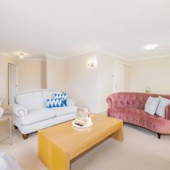 Spacious 3-BR Haven Prime Location Shopping Centre