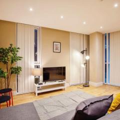 Modern 2BR London Flat Style and Comfort Combined