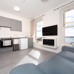 Unit 2 Island View Apartments With Stunning Harbour View