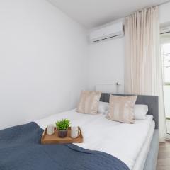 Stylish Klemensiewicza Studios in Cracow by Renters