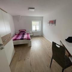 Modern eingerichtetes Einzelzimmer in Groß Vollstedt, Gemeinschaftsbad Einzelzimmer 1