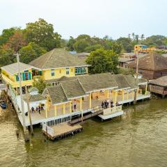 RoomQuest Baan Khun Phra The Iconic Residence