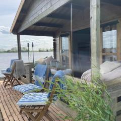 Luxury Experience in Off The Grid Lodge at an Amazing Lake Vinkeveense Plassen