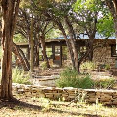 Riverfront Home On 40 Acres W Firepit, Hot Tub