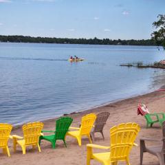 Newly Renovated 3 Bedroom Beach Front Condo 2B