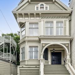 Historic & Charming Victorian Home Sleeps 11