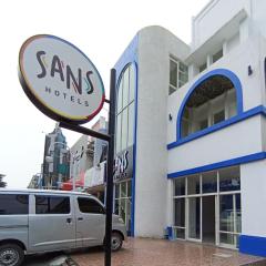 Sans Hotel La Vida Malang