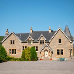 Inveroykel Lodge at Rosehall