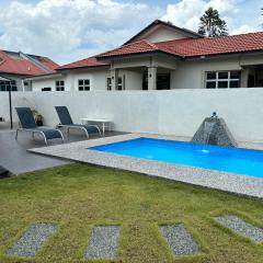 EnaBella Homestay Pool Melaka