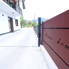 Pina's house