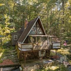 Escape in our Rain-Forest A-Frame Cabin-Retreat 1hour from The Pononos