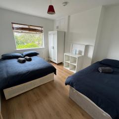 Nice Triple Room at 2 Iveragh Rd-6