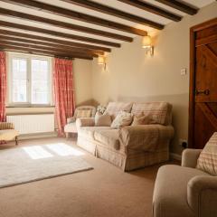 Well decorated & traditional cottage on Wales England border - sleeps 7