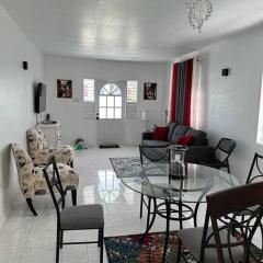 Ottie-Newly Renovated, 5 min from beach