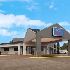 Motel 6 Lake Charles, LA