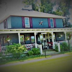 Applesauce Inn Bed & Breakfast