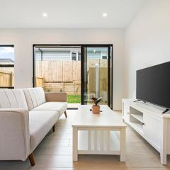 Te Atatu Cozy Brand New Townhouse 5