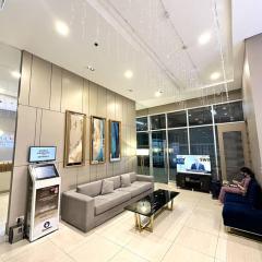 Heart of CDO Cozy Condo Wi-fi Netflix